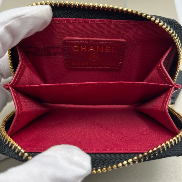 Card Holder Black Zip Around Gold CC 3 Slots Beauty Two Inside Compartments NWOT - Picture 8 of 17